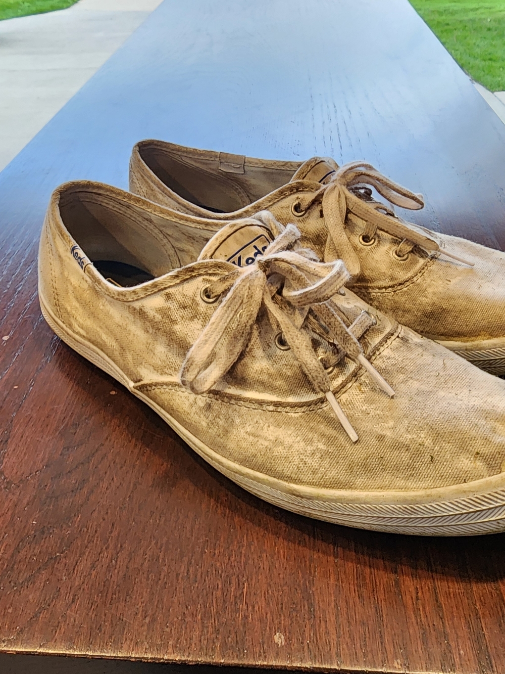 Keds 10, Well Worn